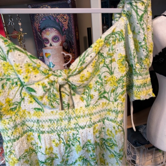 Alice + Olivia Floral Puff Sleeve Mini Dress size 6/8. NWOT ( no brand tag) - Picture 4 of 7